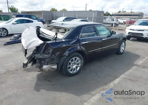 2010 Chrysler 300 Limited z USA, uszkodzony, nr VIN 2C3CA3CV9AH161712